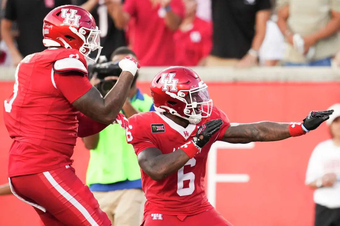 Texas Tech encara Houston Cougars no Big 12 opener, no Galaxy Stadium, no próximo sábado às 19h. O histórico mostra a T…