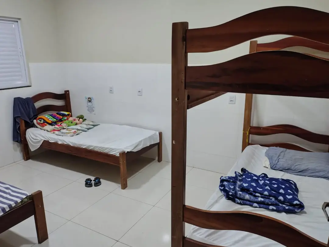 Em Goiânia, mais de 700 crianças e adolescentes foram retirados de suas famílias nos últimos dois anos por abandono ou …