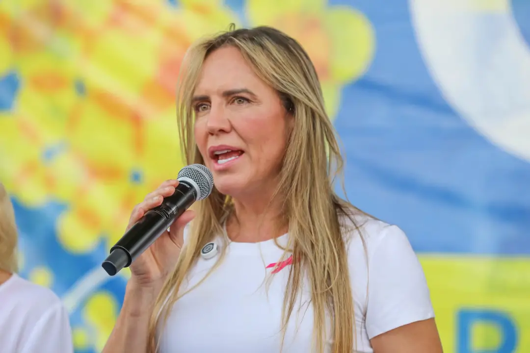 Celina Leão respondeu às críticas de Lula sobre pedido de aval para operação de crédito do DF. O pedido não é por dinhe…
