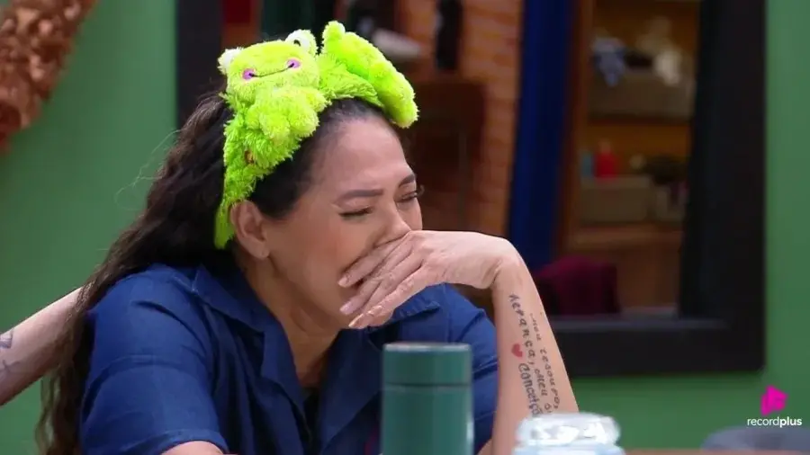 Darlin Ferrattry declarou não suportar Giovanna Gold após ser vetada na primeira Prova do Fazendeiro 18. O barraco come…