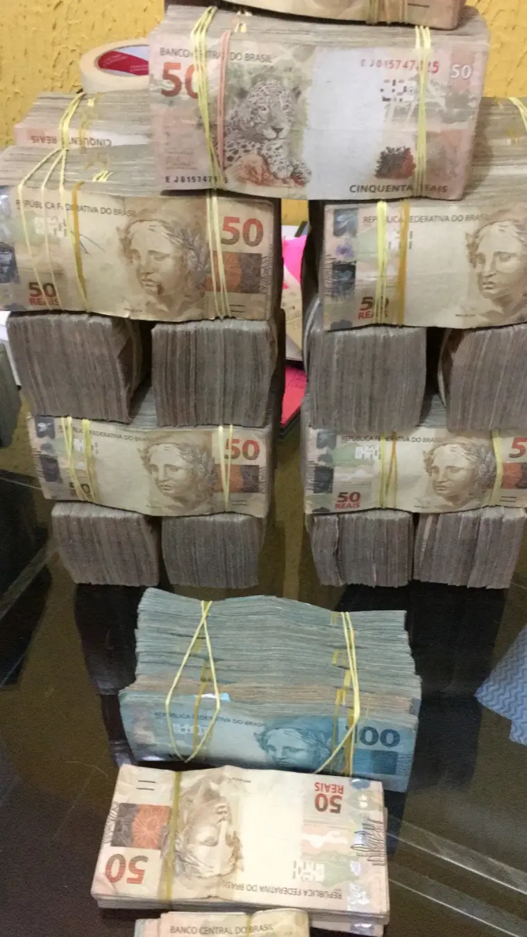 Sete prisões e cinco buscas contra grupo brasileiro e italiano que movia cocaína para a Europa. A estrutura financeira …