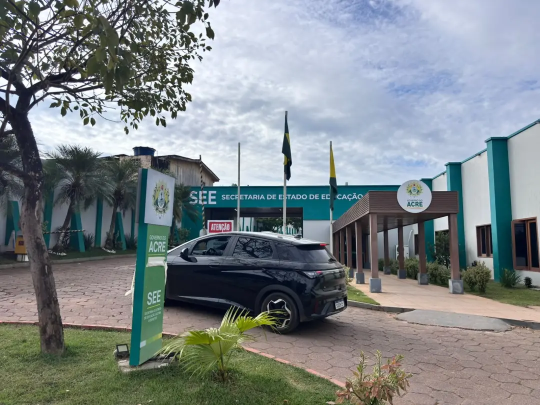 Operação mira desvio de mais de 30 milhões na Educação do Acre. Esse volume de recurso federal destinado à SEE-AC mostr…