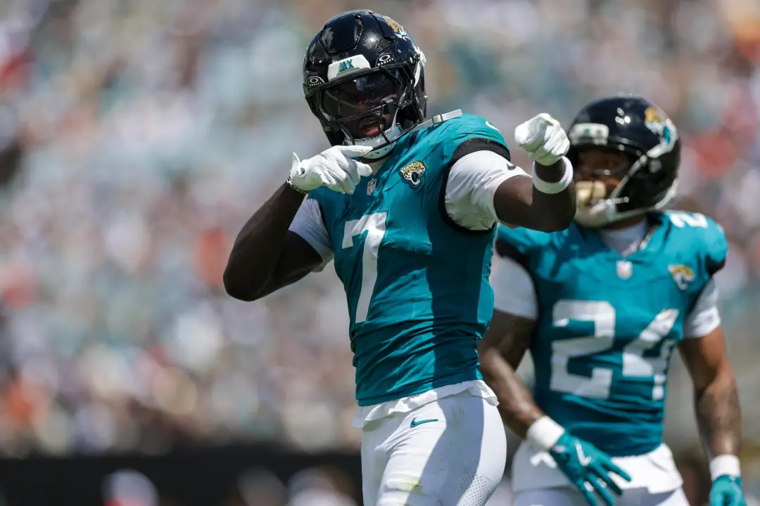 B.J. Green II foi colocado no IR por lesão no cotovelo, um golpe forte na rotação de passe da Jaguars. A substituição p…