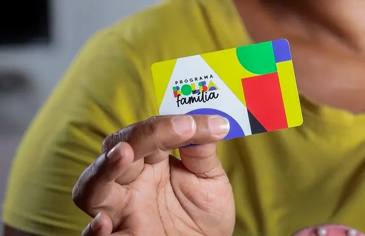 O governo reajustou o Bolsa Família em 15%, o piso subiu para R$ 691. Isso é importante porque garante que as famílias …