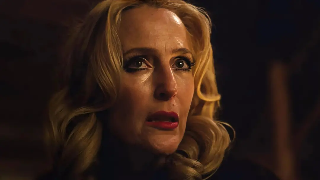 Gillian Anderson lança o filme de terror para adultos Teenage Sex and Death at Camp Miasma nesta semana na plataforma d…