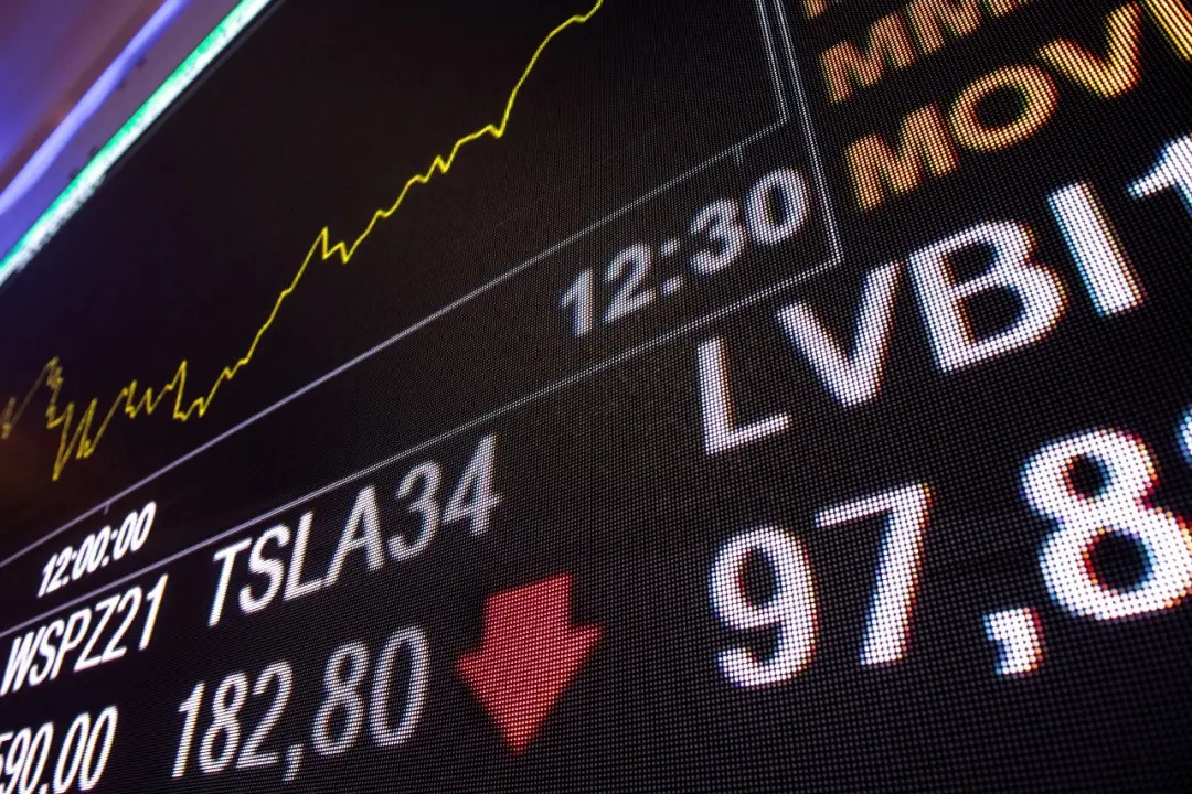 Ibovespa cede 1,24% após o anúncio do reajuste de 15% no Bolsa Família, reacendendo o debate fiscal. A volatilidade mos…