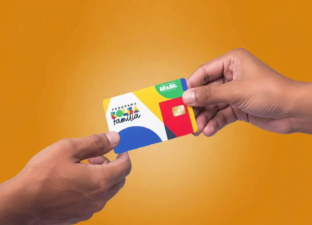 Reajuste de 15% no Bolsa Família, passando de R$ 600 para R$ 691, vai valer em outubro. Aumentar o valor ajuda a compen…