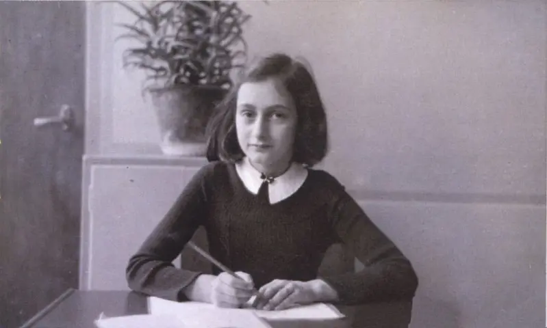 Museu do Holocausto e Federação Israelita se posicionaram sobre a TikToker que chamou o diário de Anne Frank de vitimis…