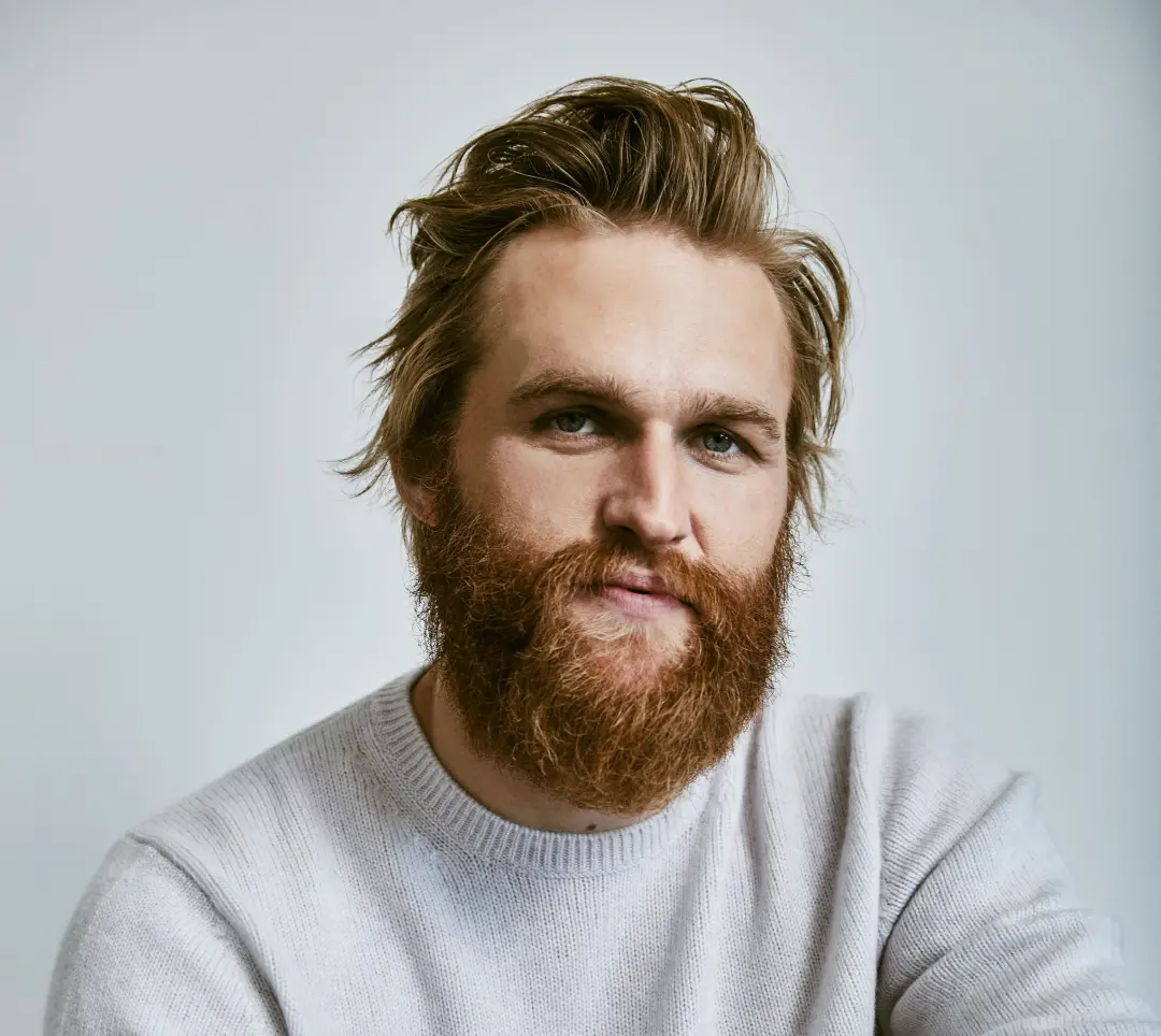 Wyatt Russell entra no elenco de Happy junto com Asa Butterfield, Mark Strong e Kyra Sedgwick. A comédia foca na introd…