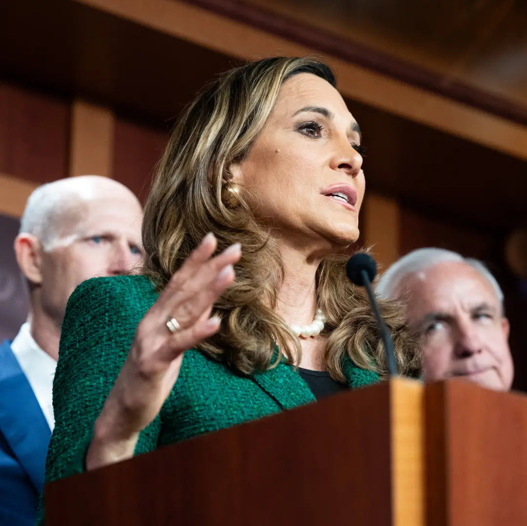 Representante María Elvira Salazar foi reeleita em Miami com 20 pontos percentuais a mais. O anúncio dela levanta a que…