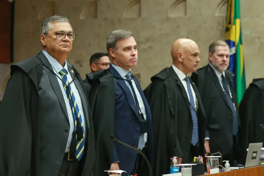 Fachin retira do pauta do dia 23 julgamento sobre o caso Banco Master envolvendo Mendonça. Essa mudança acontece por ca…