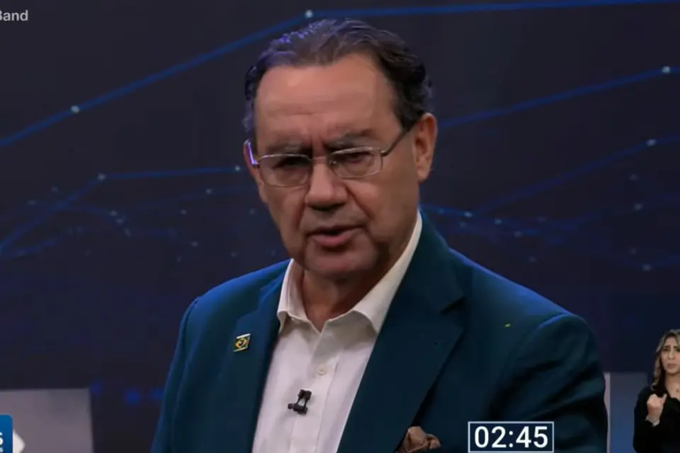 Augusto Cury propõe semipresidencialismo e mandato de oito anos para ministros do STF. Essa mudança estrutural merece p…