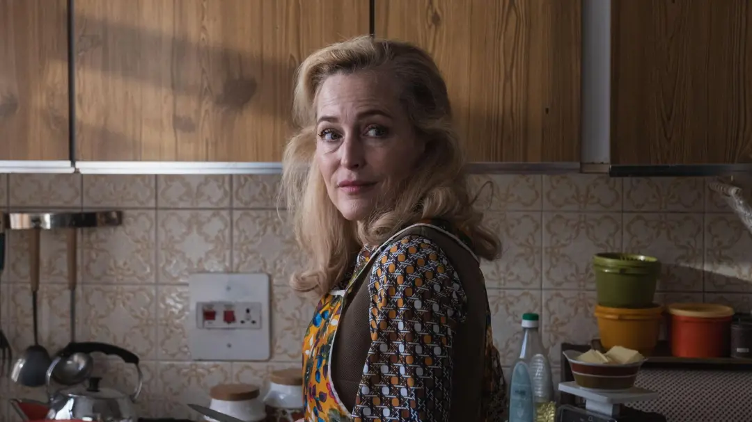 Trespasses, drama de Belfast ambientado em 1975, tem potencial, mas perde força pelo romance fraco e direção inconsiste…