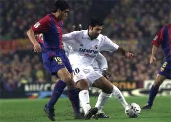 Barça rejeitou patrocínio da Revolut por causa do vínculo com Figo, que trocou de time por lá no passado. Isso mostra c…