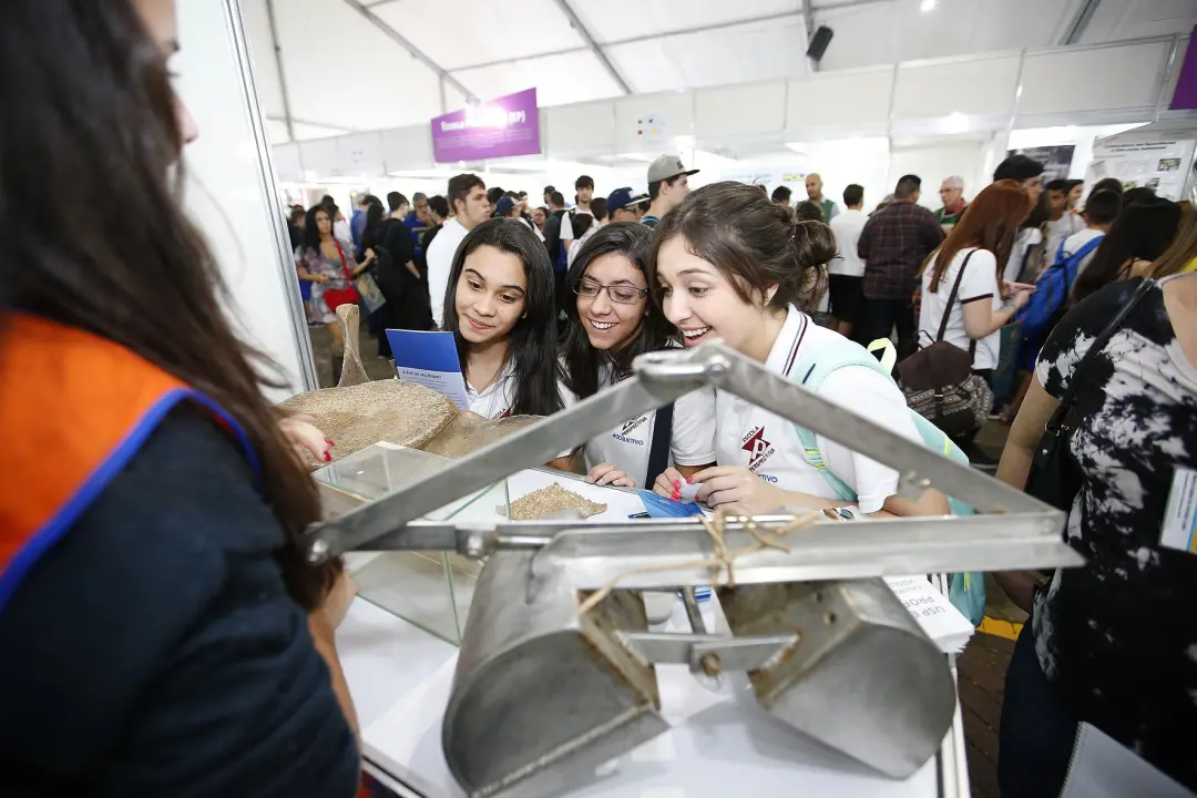 USP recebe a Feira das Profissões nos dias 24, 25 e 26 de setembro, com áreas de Humanidades, Exatas e Biológicas. É um…