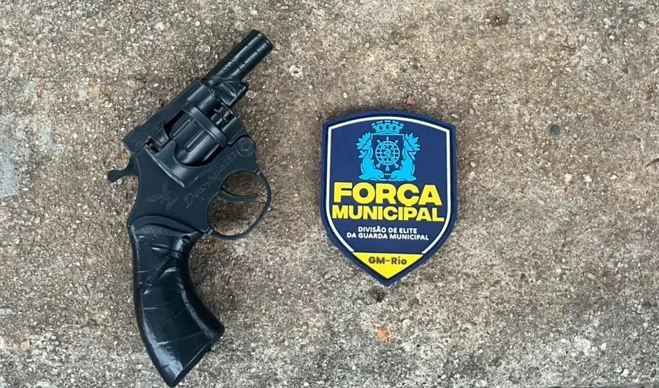 Três homens foram presos pela Força Municipal em Santa Cruz após abordagem em área conhecida por roubos. A apreensão de…