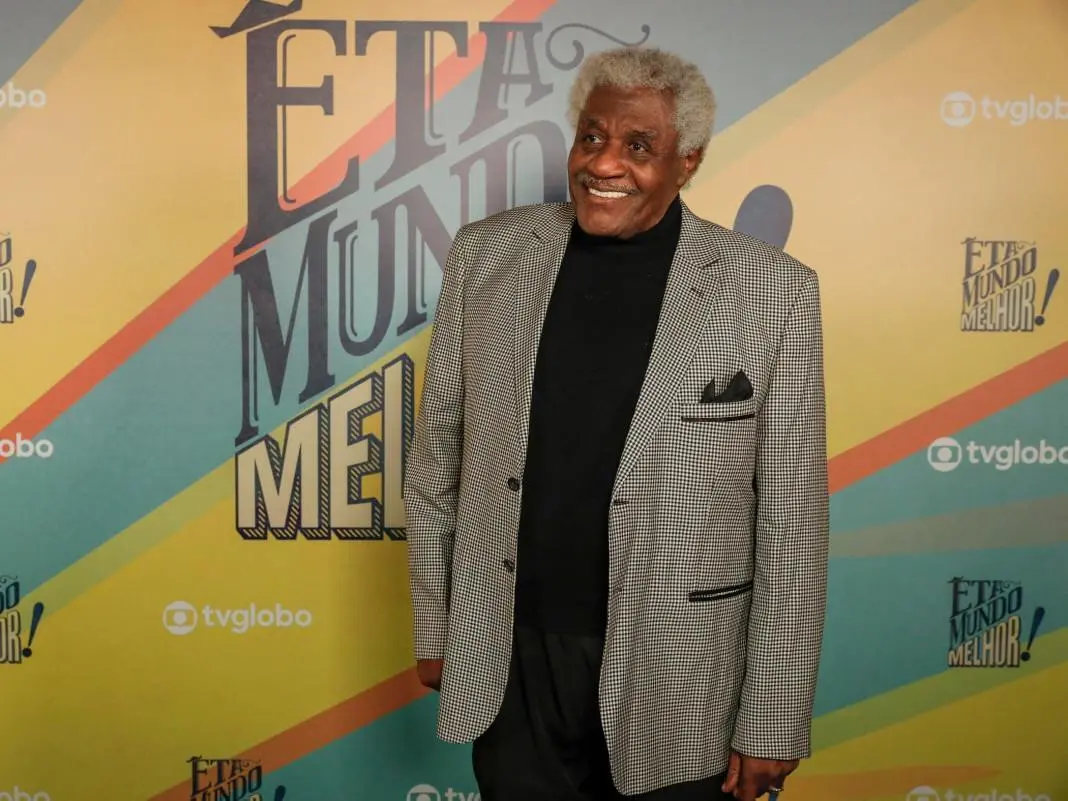 Tony Tornado, aos 96 anos, recebe a Medalha Tiradentes na Alerj pelo trabalho na cultura negra e na música brasileira. …