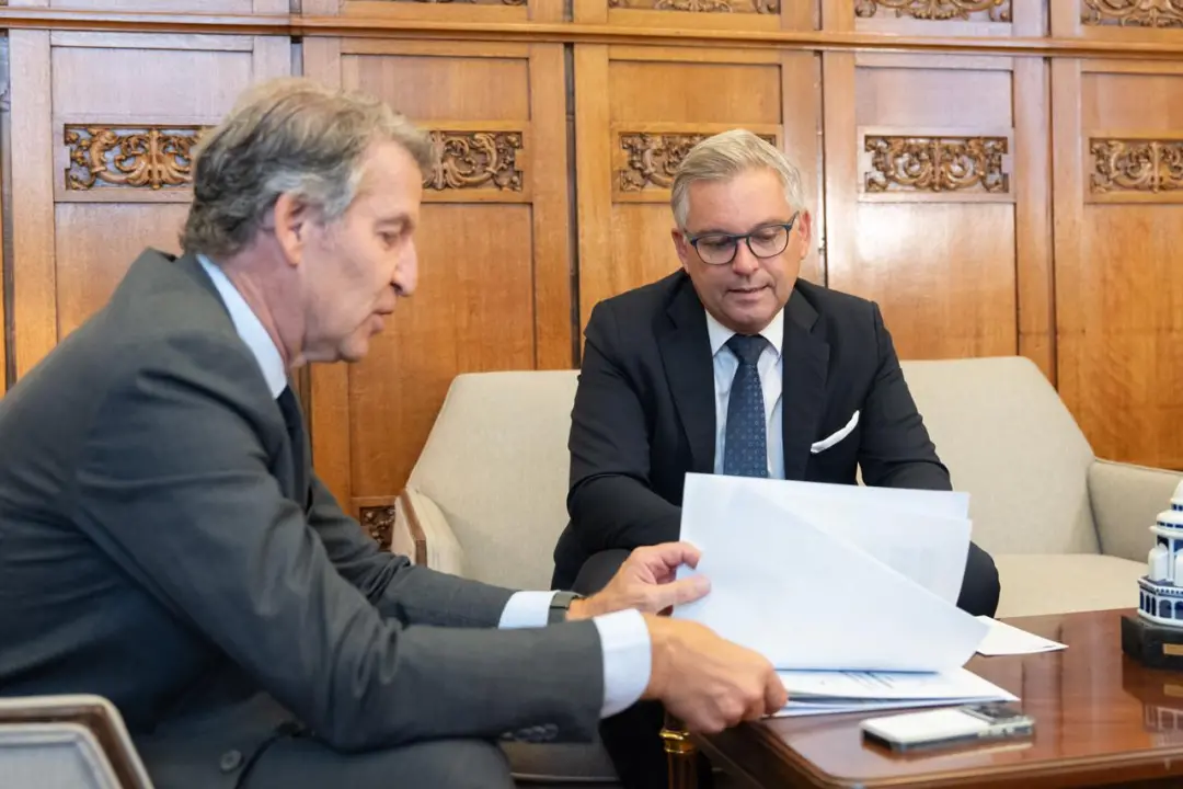 Feijóo pressiona Bruxelas para envolver-se na crise de Ceuta, mencionando a entrada de 70 mil a 80 mil migrantes em jul…