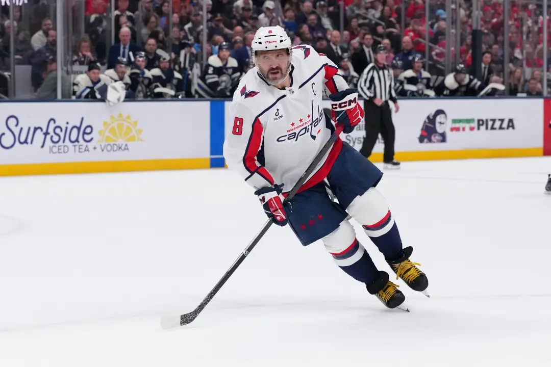 Alex Ovechkin disse que é a favor da paz e do amor após ser perguntado sobre aparecer em um vídeo de campanha da Rússia…