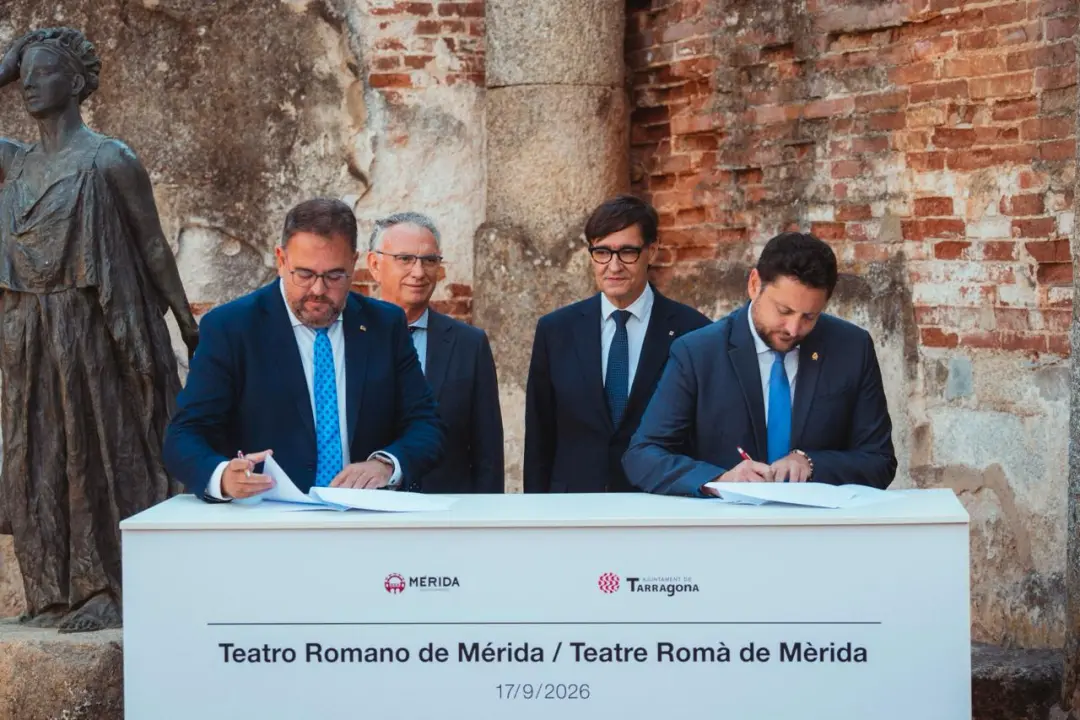 Tarragona e Mérida firmaram protocolo no Teatro de Mérida para divulgar patrimônio romano. É interessante ver cidades c…