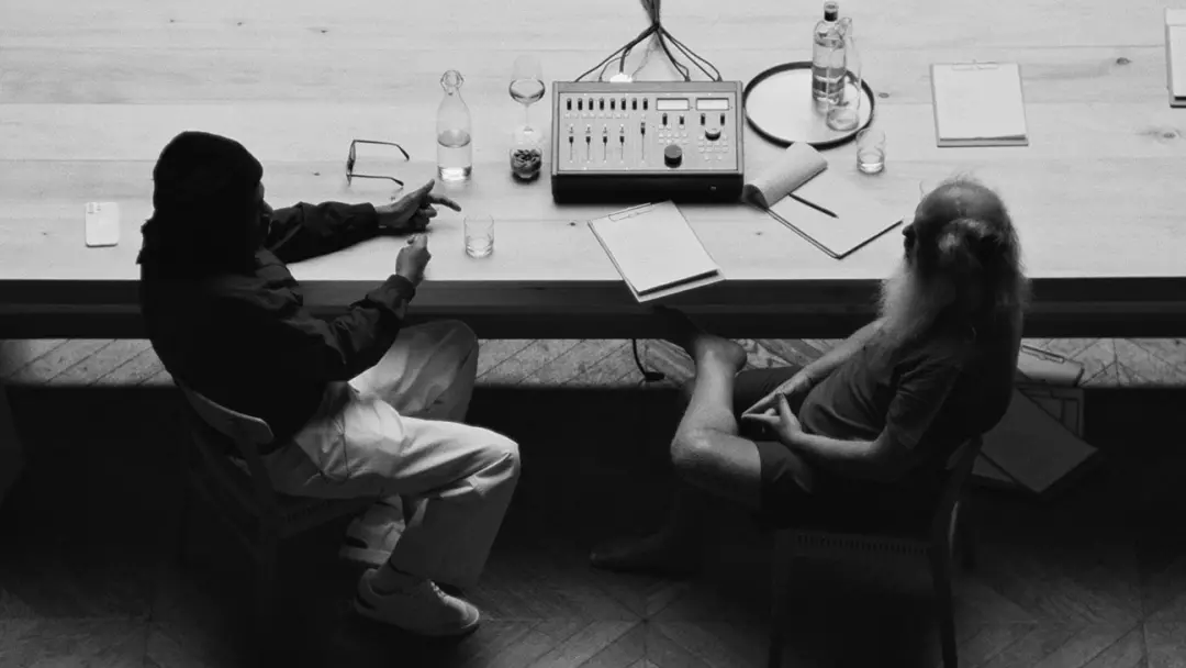 JAŸ-Z in 8, docuseries da HBO, mostra o artista e seu colaborador passando pelos destaques de Carter em oito episódios.…