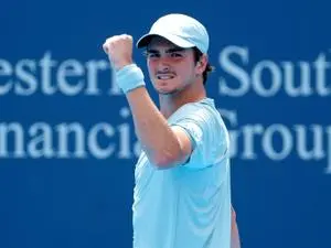 Fonseca estreia na Copa Davis abrindo o duelo do Brasil contra a Suíça e enfrentará Wawrinka no sábado. Ver o atleta em…