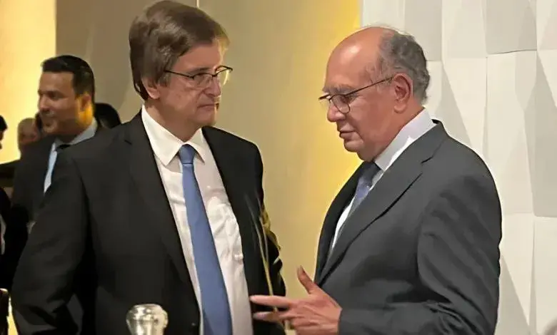 Ministro Gilmar Mendes defende Paulo Gonet no STF, recordando que os dois foram sócios no Instituto Brasiliense de Dire…