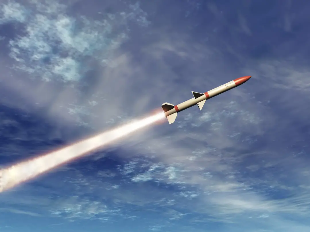Lockheed Martin e Pentágono firmam acordo para acelerar produção do míssil AIM-260, um armamento de superioridade aérea…