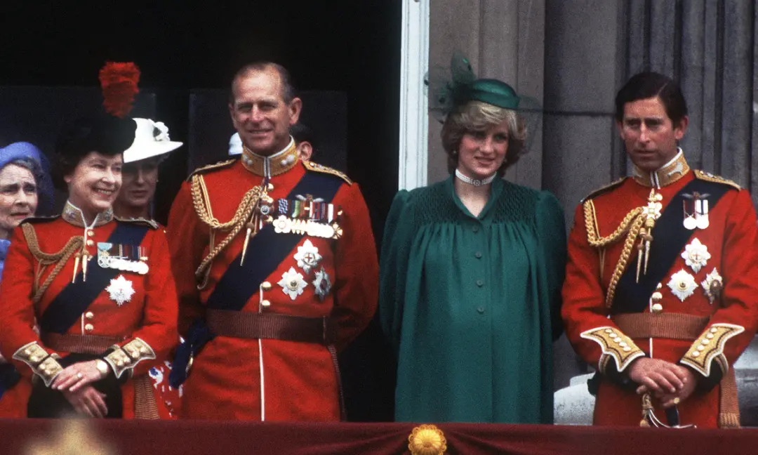 Charles Spencer diz que havia pessoas no Palácio que se sentiram aliviadas com a morte de Diana. Ele relata que um pare…