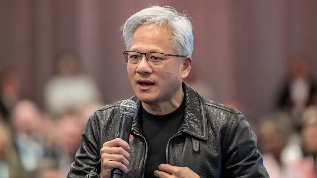 Jensen Huang disse que a Nvidia deve dobrar as vendas de chips no próximo ano. Acho isso um sinal forte do quanto a IA …