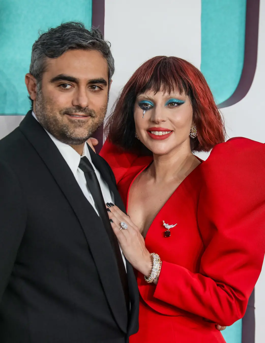 Rose Bean Polansky é o nome da filha de Lady Gaga e Michael Polansky, nascida em Los Angeles no dia 9 de junho. A belez…
