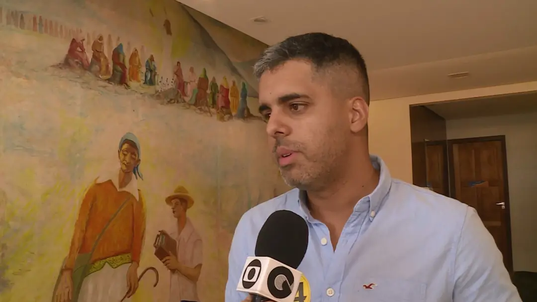 Renan Hallais prometeu finalizar a Adutora de Negreiros em Petrolina. Levar água do São Francisco para o Sertão do Arar…