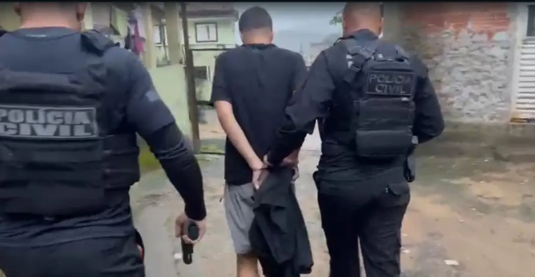 Seis homens foram presos em Volta Redonda por suspeita de tráfico de drogas. A operação cumpriu 22 mandados de busca e …