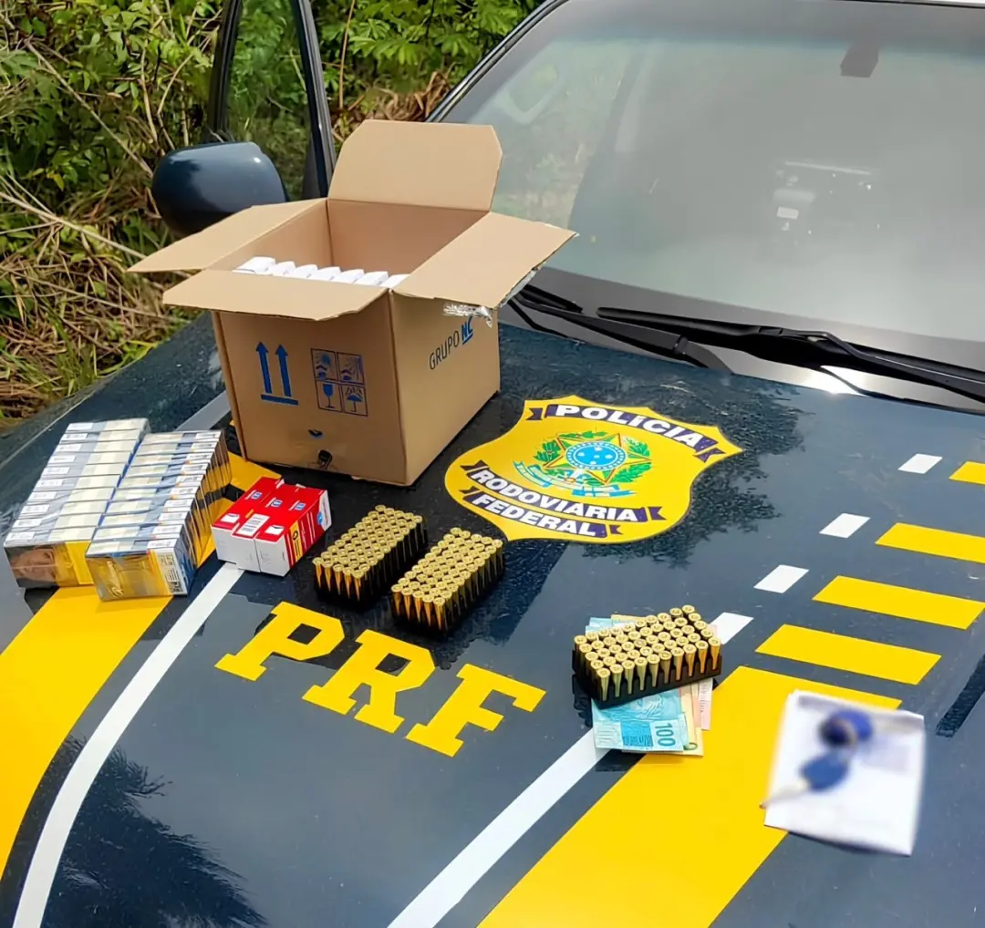 Em Roraima, dois homens foram detidos com 150 munições e 66 caixas de tadalafila na BR-174. O porte de armamento e medi…