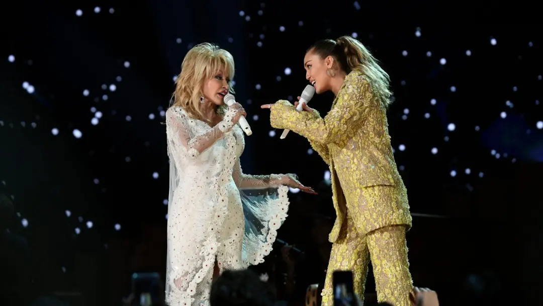 Dolly Parton faleceu em agosto aos 80 anos após uma batalha contra câncer. É um momento de pesar por uma figura tão imp…