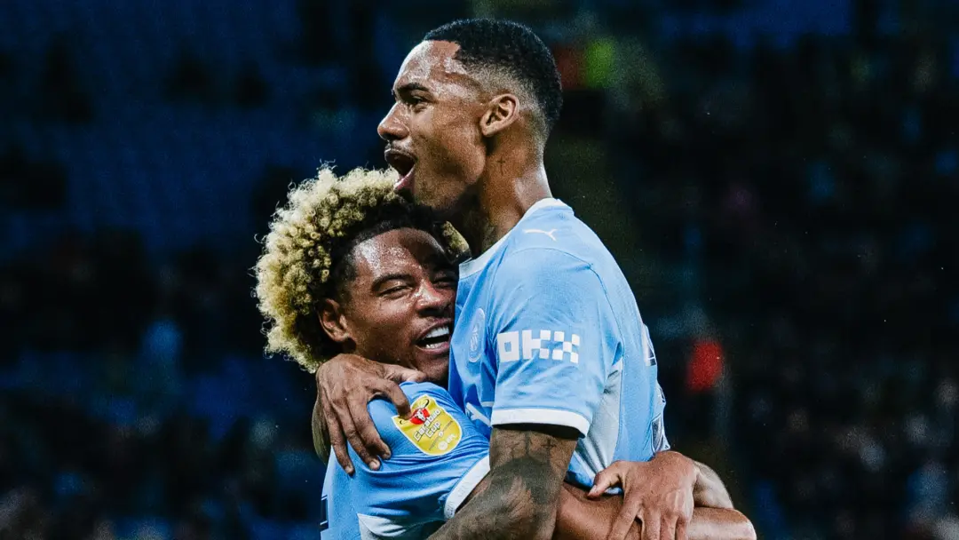 Floyd Samba marcou dois gols, e Allan fez um gol e deu outro assistido, em uma vitória de 5 a 0 sobre o Norwich na Cara…