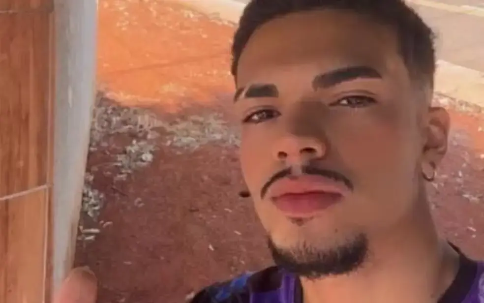UPA de Caldas Novas. Médico denunciado por homicídio culposo na morte de Francisco Guilherme, de 24 anos. Esperou uma h…