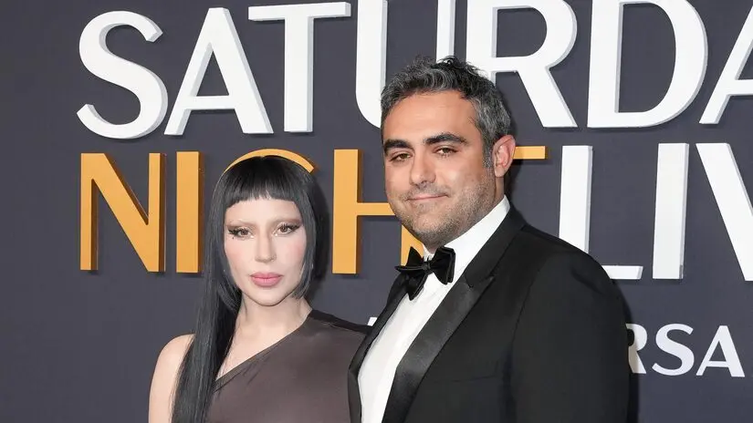 Rose Bean Polansky é o nome da menina que Lady Gaga e Michael Polansky receberam em Los Angeles. É legal ver como a ins…