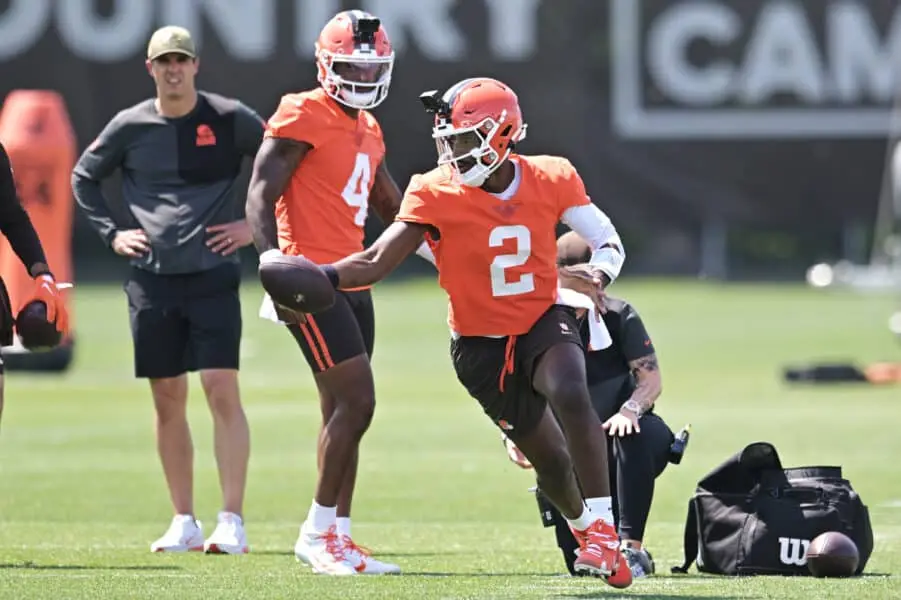 Analista questiona a prontidão de Shedeur Sanders para ser o QB1 dos Browns, após a equipe levar 34 a 10 dos Jaguars. A…