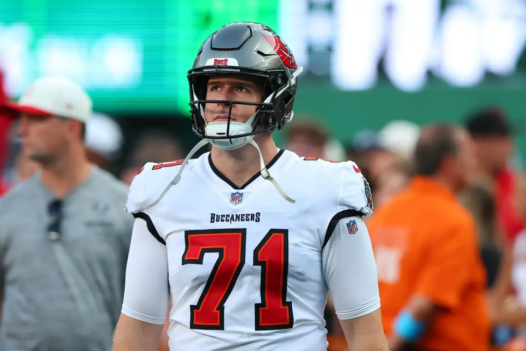 Scott Daly foi contratado para o time de treinamento dos Saints, depois da lesão de Zach Wood. A experiência de Daly, q…