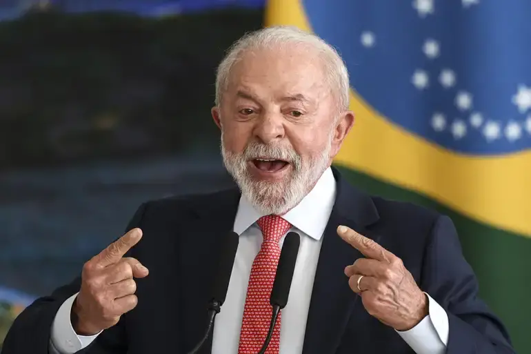 Bolsa Família com reajuste de 15% foi chamado de melhor programa social do mundo por Lula em Brasília. Manter o program…