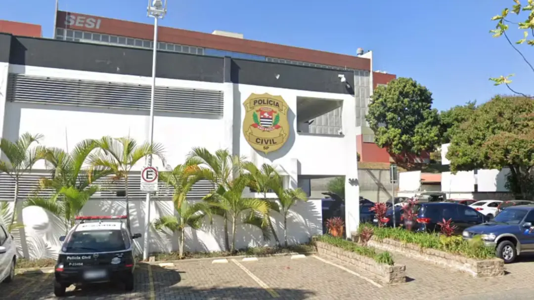 Adolescente de 15 anos foi detido em Jundiaí por esfaquear mulher durante tentativa de assalto de bicicleta. A violênci…