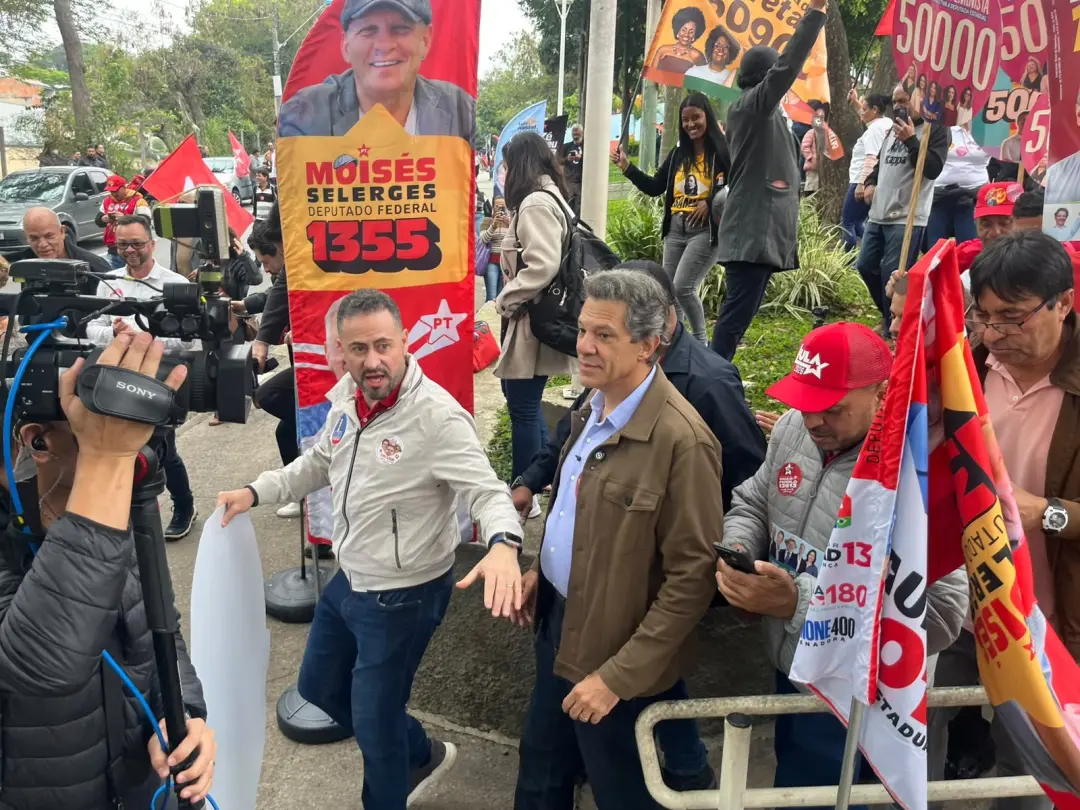 Guerra por contratos do transporte em São Paulo, Haddad diz. Ele fala que houve uma disputa absurda pelos contratos de …
