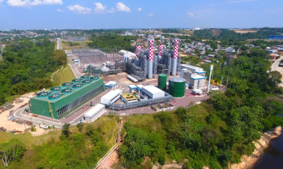 Justiça Federal do Amazonas manda Âmbar Energia suspender a troca de cabos de energia. Isso acontece depois de muitas r…