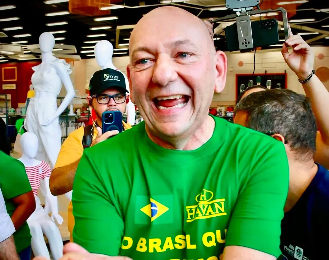 Luciano Hang e a Havan são processados por 30 milhões pelo MPT em Goiânia. O pedido veio por assédio eleitoral ligado a…