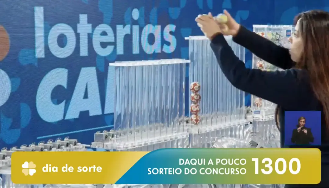 No Espaço Caixa Loterias, na Paulista, a Mega-Sena sorteou 01 02 07 18 33 35 com prêmio de 101 milhões. Ver esse valor …