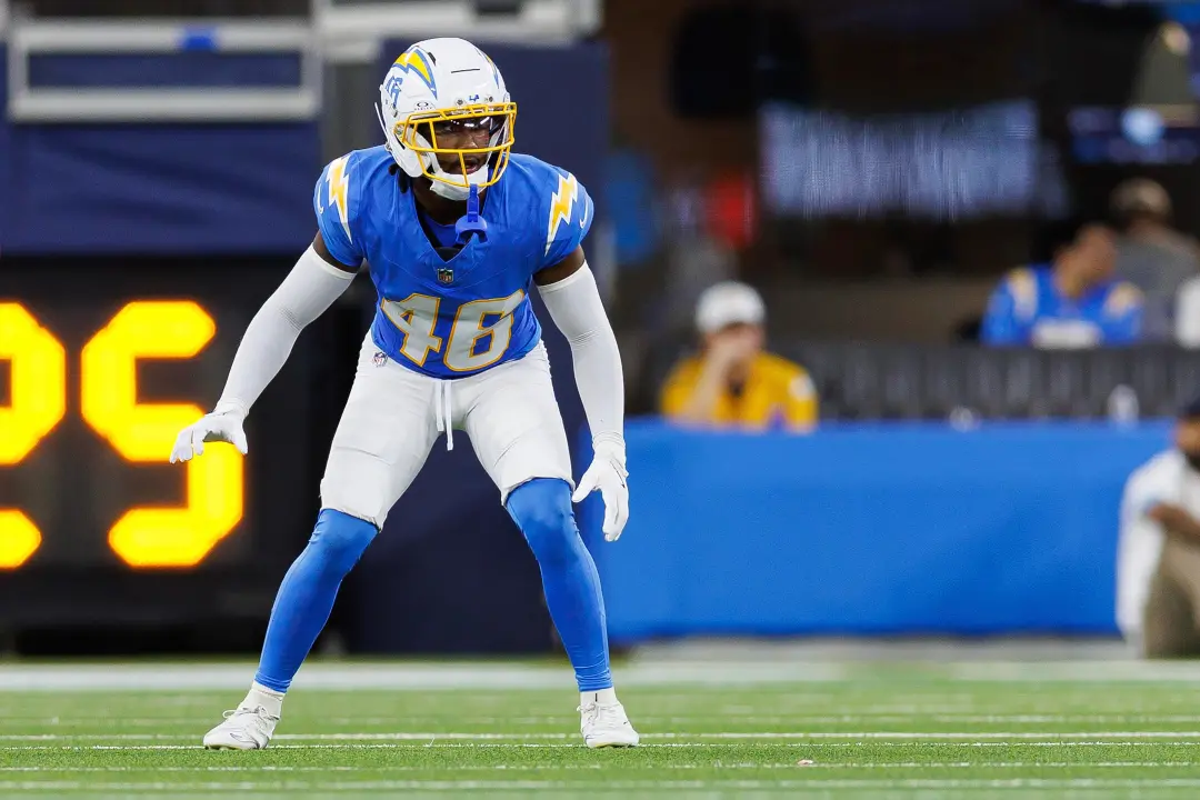 NY Giants assina Nikko Reed, cornerback, tirando-o da equipe de machambas dos Chargers. Com três dos quatro cornerbacks…