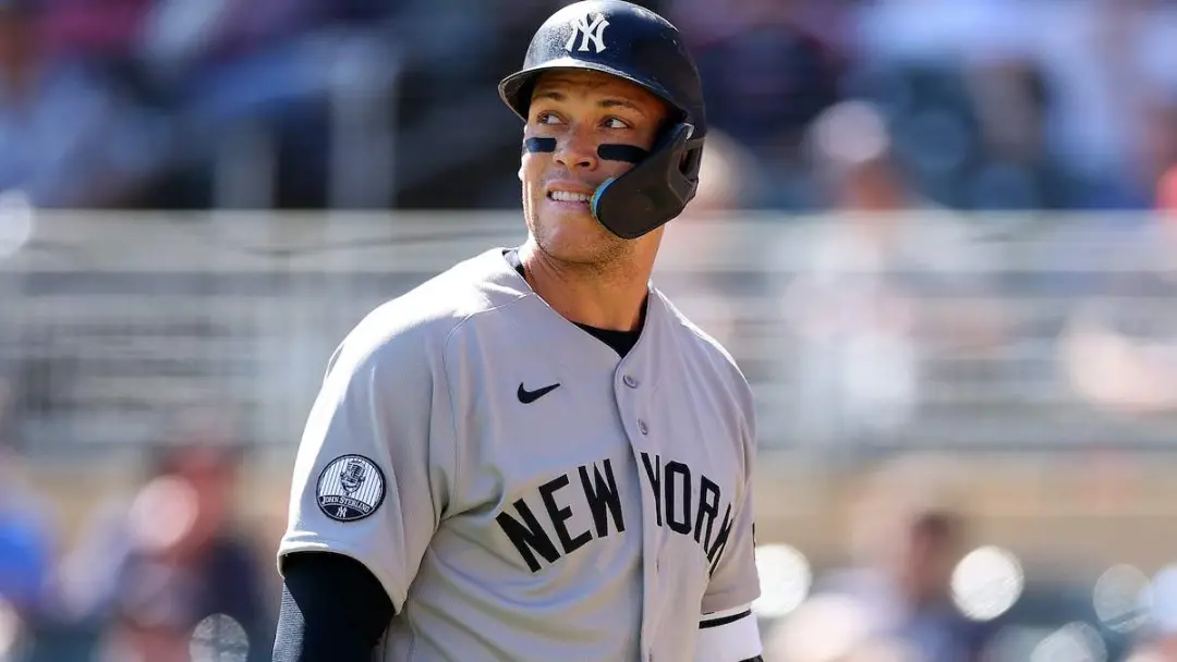 Aaron Judge sentiu um aperto na perna no jogo contra os Twins, logo após voltar de lesão de costela. Um ex jogador acho…