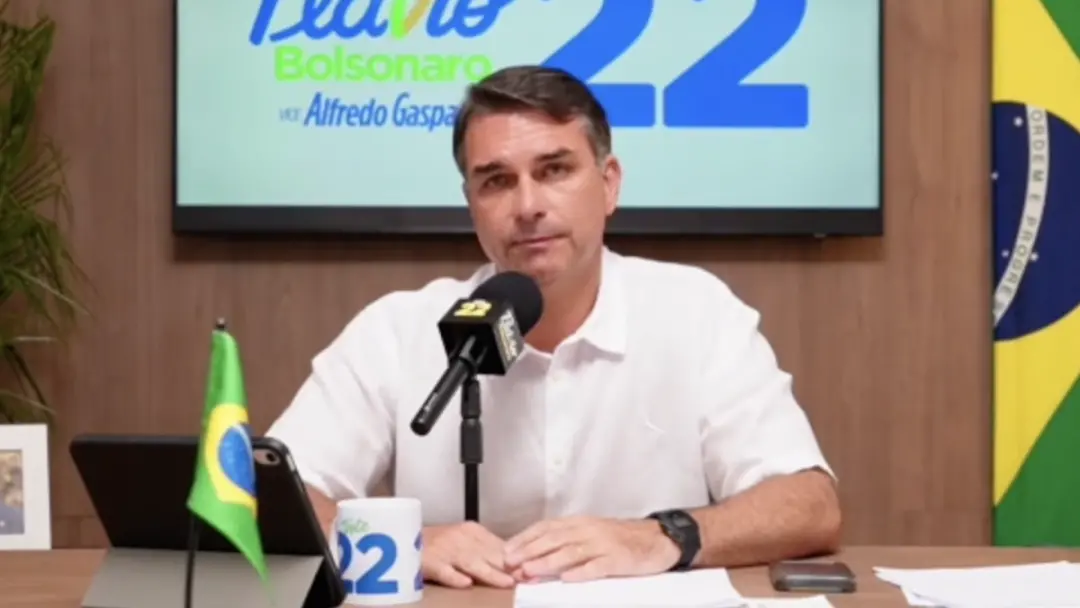 Ação para suspender o reajuste de 15,04% do Bolsa Família não foi autorizada por Flávio Bolsonaro, que disse que o pedi…