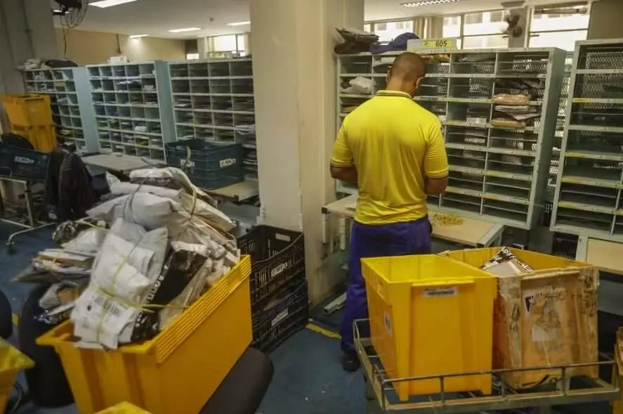 Paralisação dos Correios deixou encomendas paradas, com relatos de objetos sem atualização de rastreio. Para quem impor…